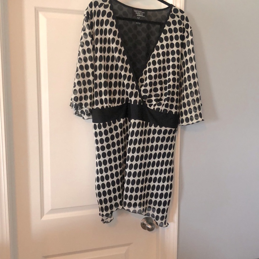 Classy polka dot blouse